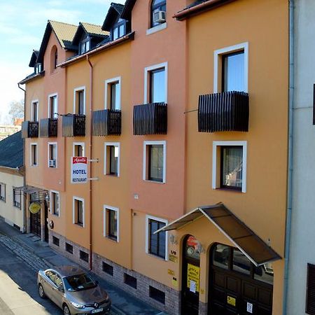 Apollo Hotel Kecskemét Esterno foto